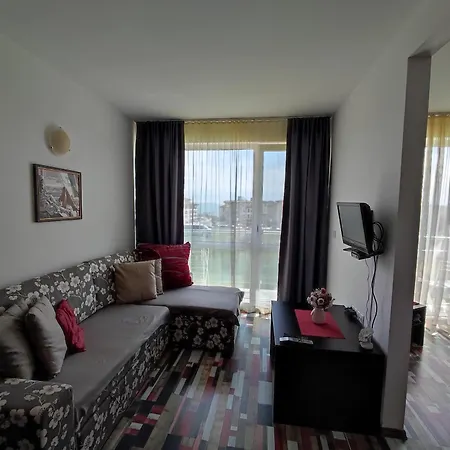Apartment прекрасен с изглед към морето сарафово 2 *